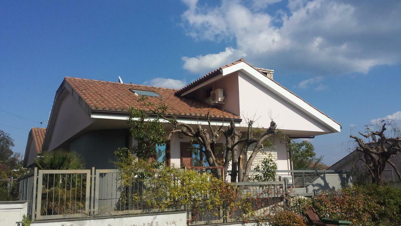 B&B Villa Noemi Formia Exteriör bild